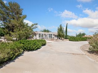 5264 Luna Rd, Phelan, CA 92371