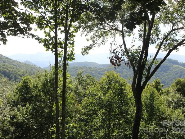 64 High Line Rd #64, Sylva, NC 28779