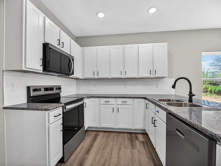 43 Whitley Ln — Photo 22