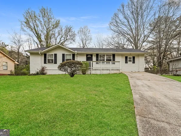 8344 Attleboro Dr, Jonesboro, GA 30238