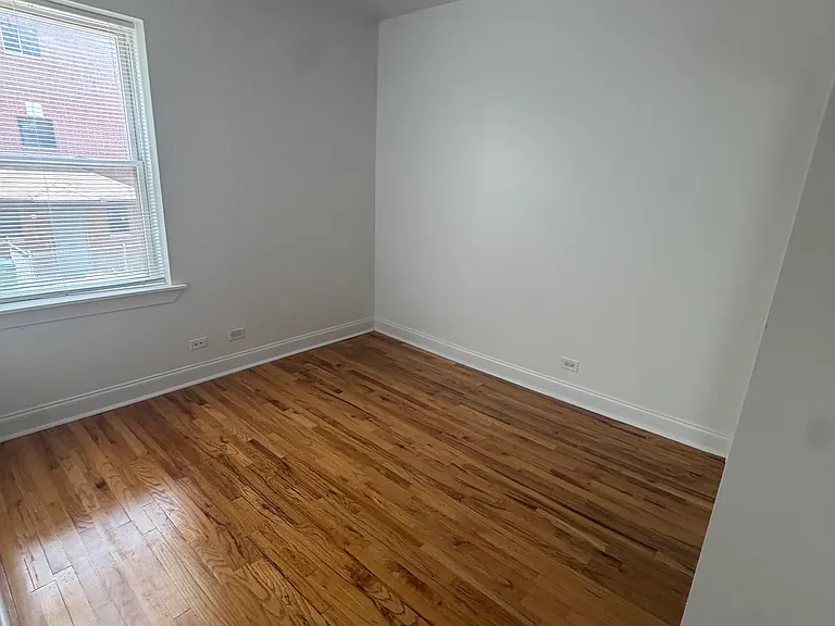 3851 W Ainslie St #1 — Photo 4