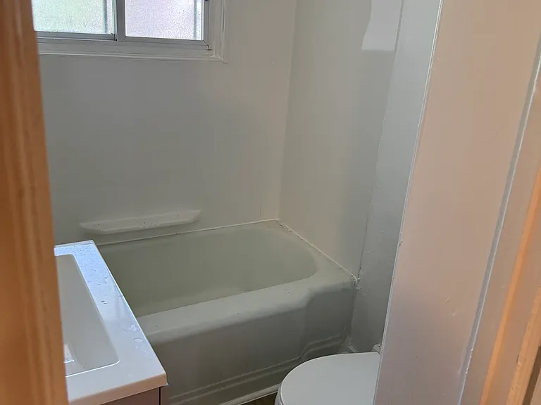 135 Pearl St #1 — Photo 3