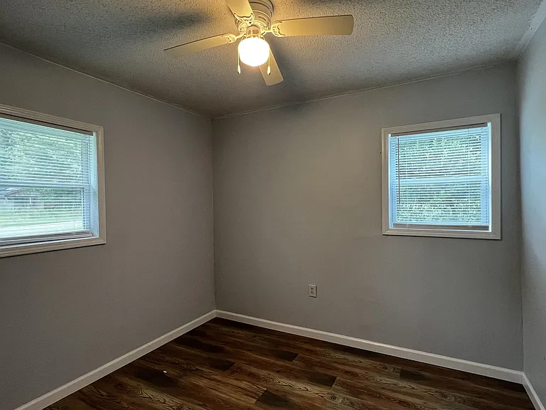 42620 Nicholsville Rd — Photo 10