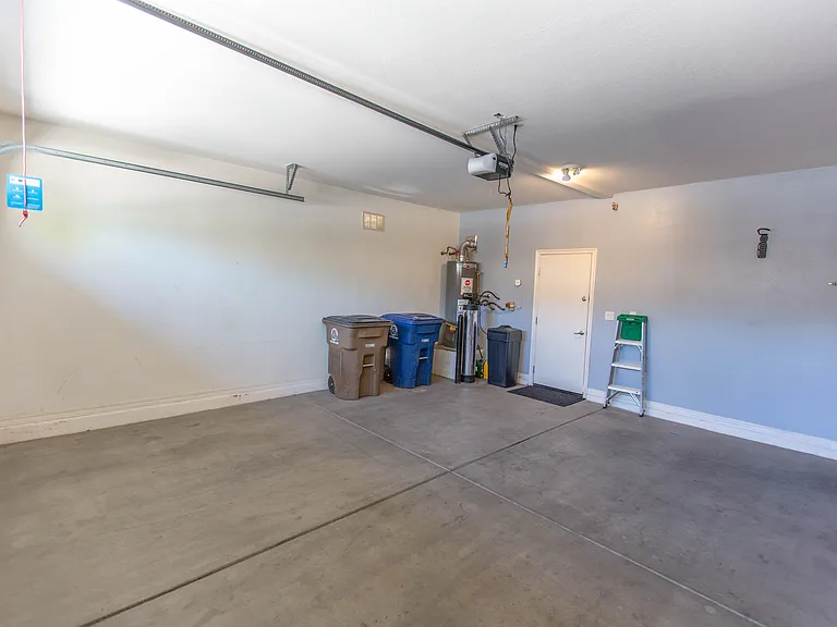 18815 E Swan Dr — Photo 41