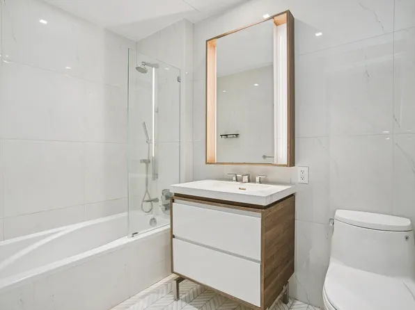 505 West 43rd Street image 9 of 16