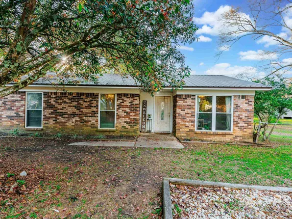 7721 Louise Ct, Irvington, AL 36544