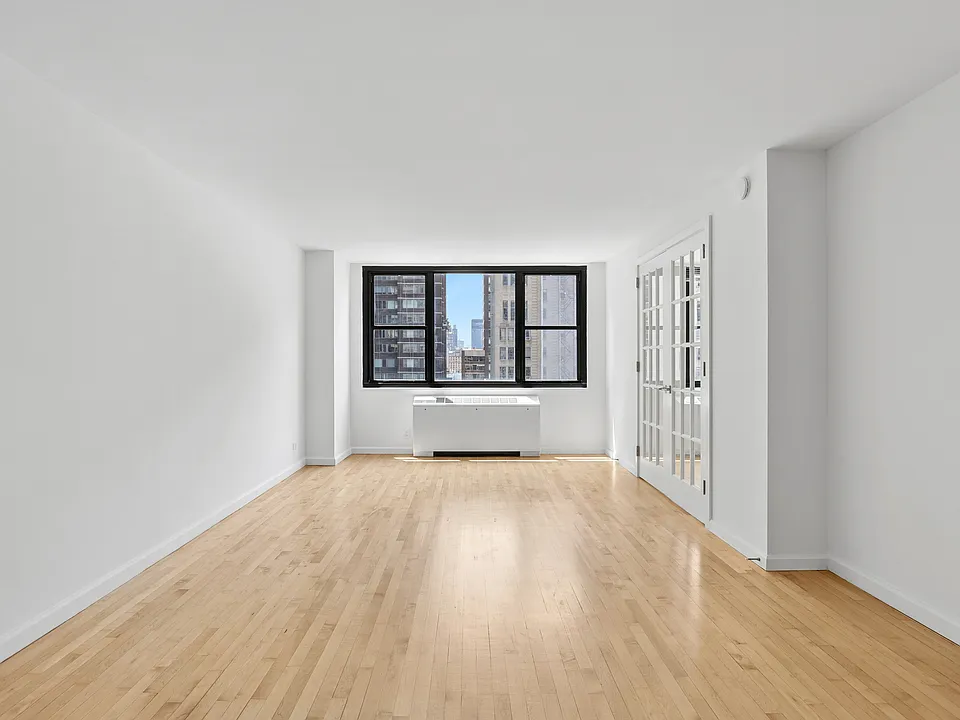 330 W 58th St #10G