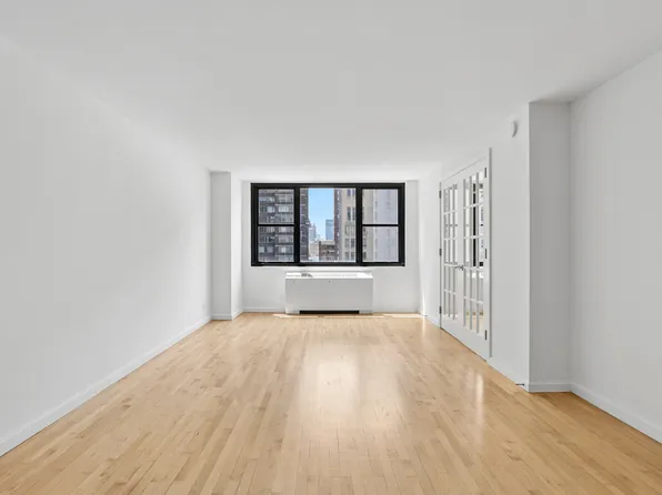 330 W 58th St, New York, NY