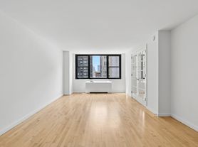 330 W 58th St