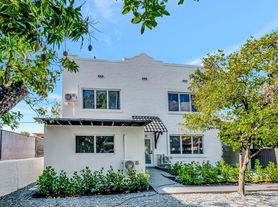 1260 SW 4th St, Miami, FL