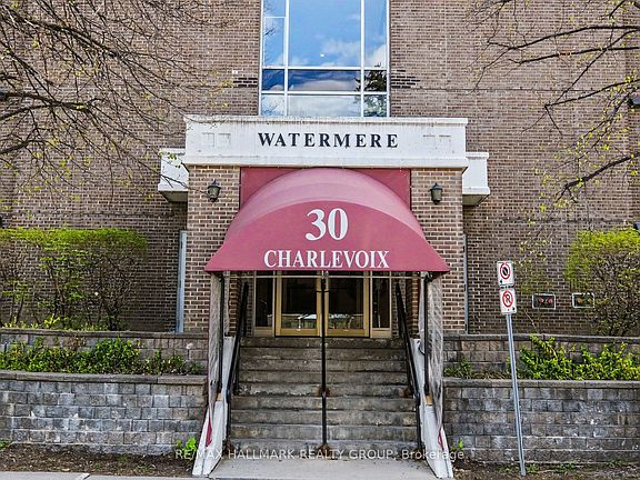 3rd image of 30 Charlevoix St #103