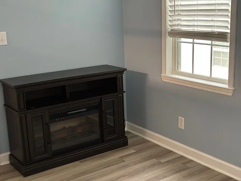 504 Deer Path — Photo 16