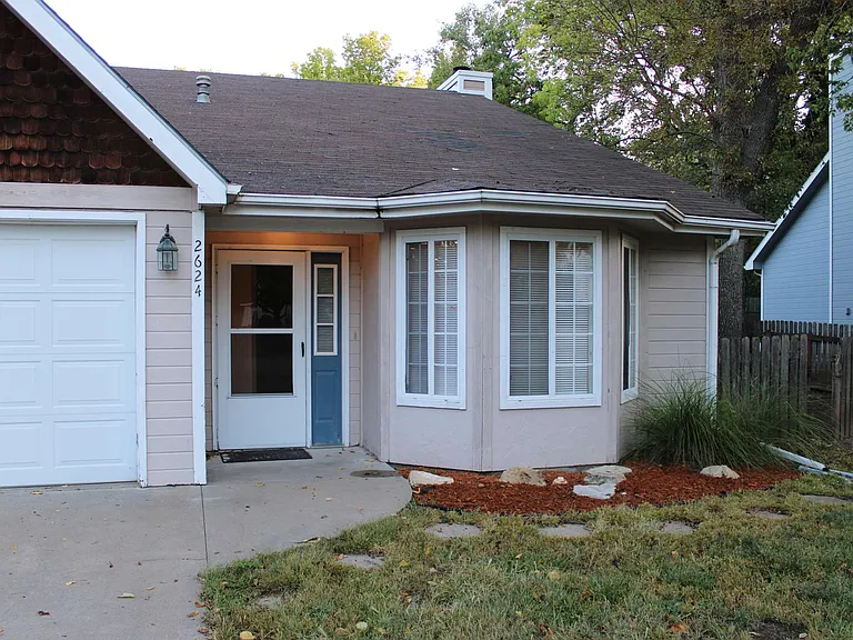2624 Georgetown Pl — Photo 1