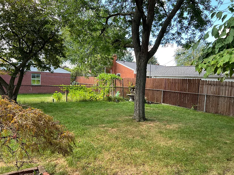 31125 Blair Dr — Photo 4