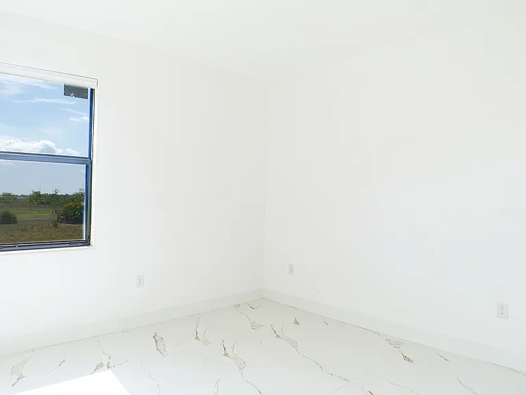 4145 68th Ave NE — Photo 16