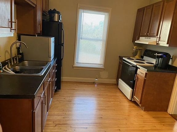 4th image of 3116 Emerson Ave S APT 2