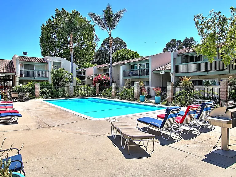 5510 Armitos Ave #9 — Photo 3