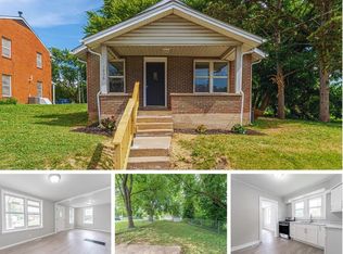 1036 Olive St, Saint Charles, MO 63301