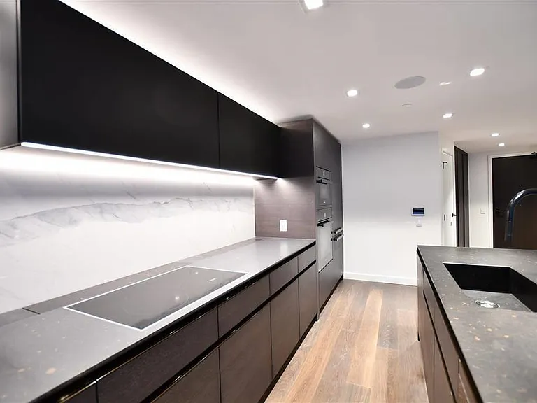 620 Cardero St #13 — Photo 3
