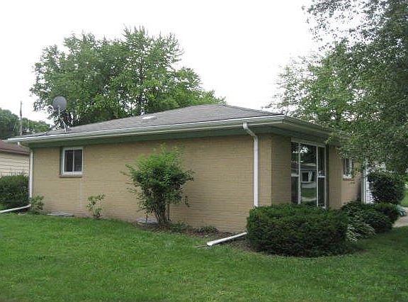 5th image of 1603 Rushmore Dr