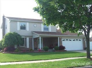 4800 Forest Ln, Trenton, MI 48183