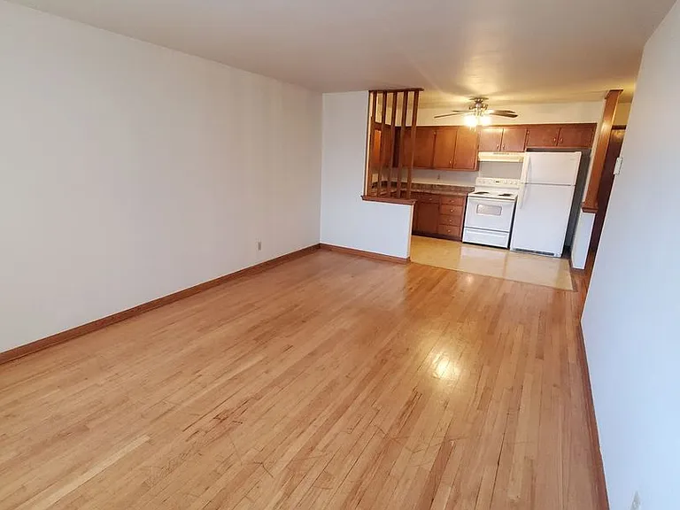 1920 Lathrop Ave. (16 Unit) — Photo 3