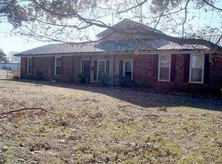 2715 Old Troy Rd, Martin, TN 38237