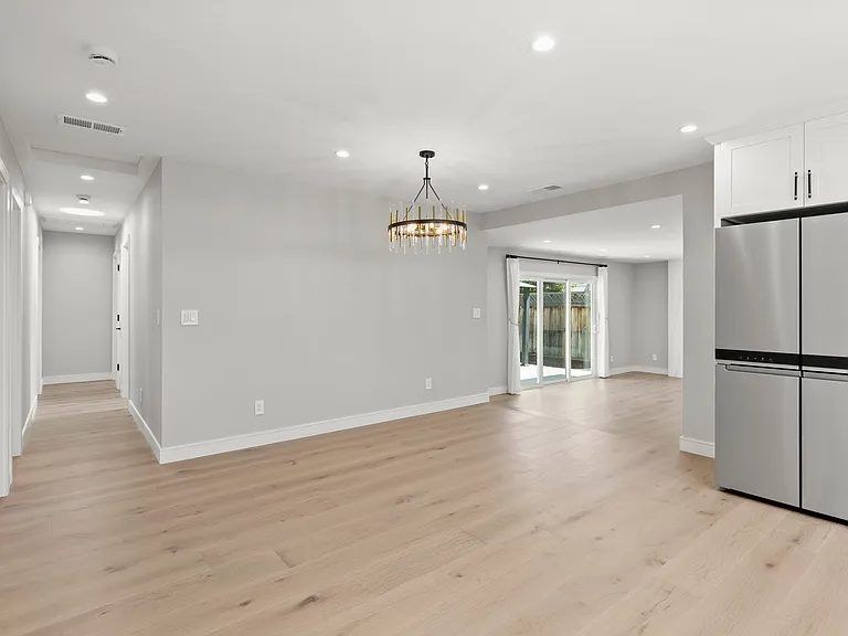 3453 Wheeling Dr — Photo 13