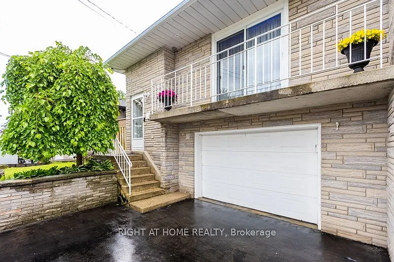 3 bed, $2,800 — Photo 2