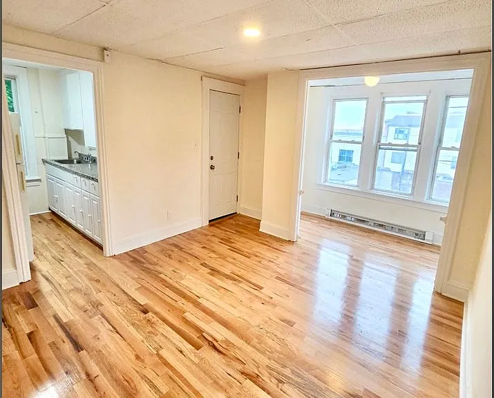 47 Montgomery Street — Photo 6