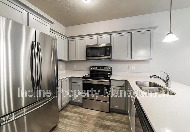 619 N Emery Ln — Photo 5