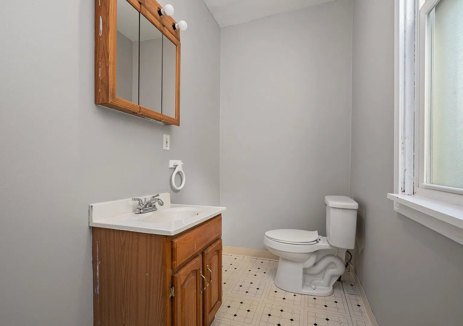 3bed/1.5bath in Mt. Washington — Photo 1