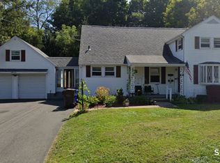 81 Middlefield St, Middletown, CT 06457