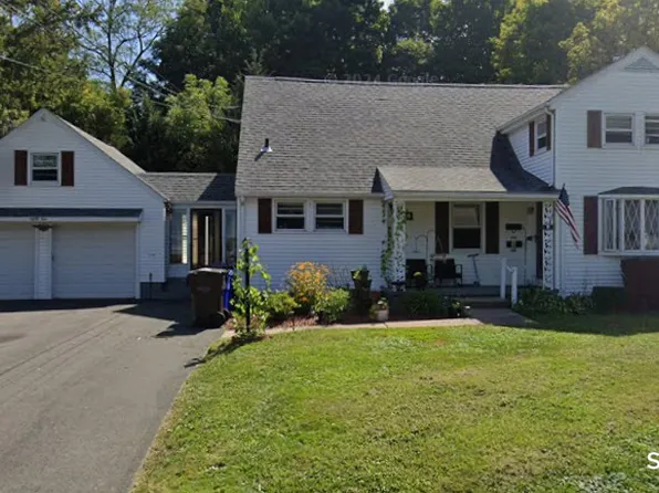 81 Middlefield St, Middletown, CT