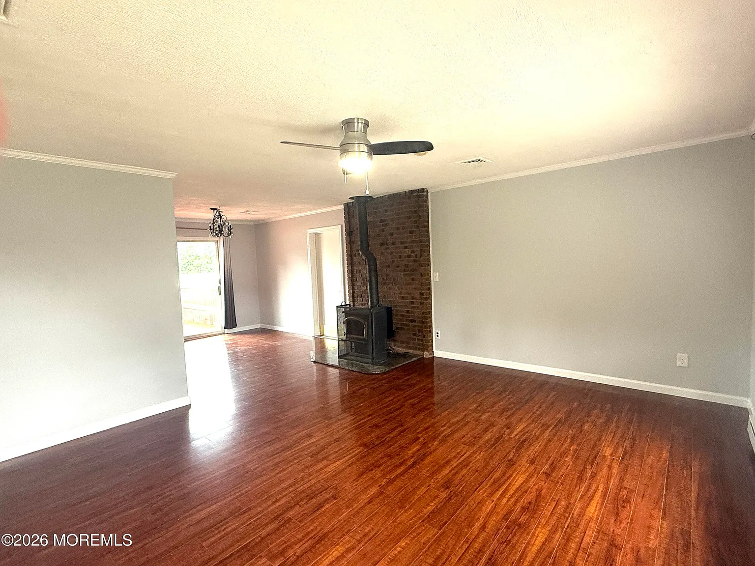 3 bed, 1269 sqft, $3,000 — Photo 2