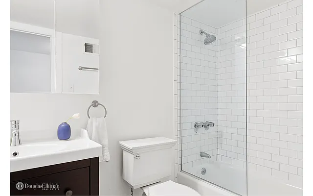 Sold by Douglas Elliman | media 21