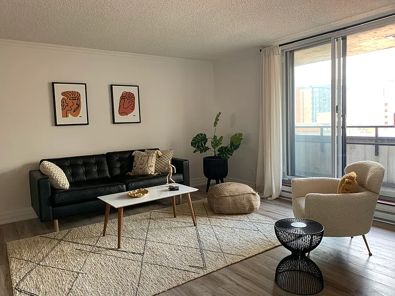 435 Albert St — Photo 34