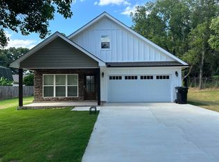 713 Grove Ave, Muscle Shoals, AL 35661