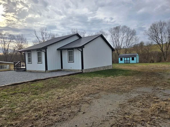 434 E Water St, Flemingsburg, KY 41041