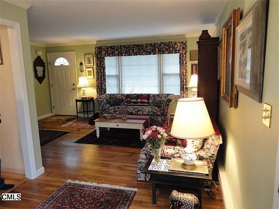5th image of 33 E Hills Dr #5