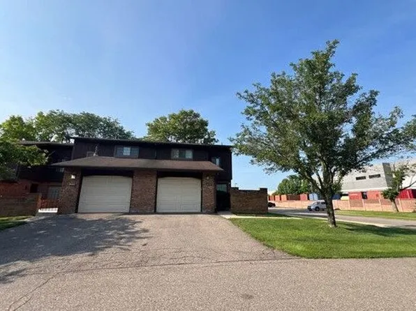 26794 Summerdale Dr, Southfield, MI 48033