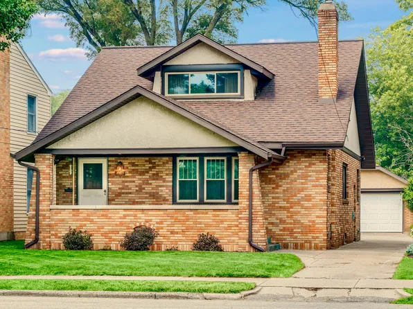 2417 Paris Ave SE, Grand Rapids, MI 49507