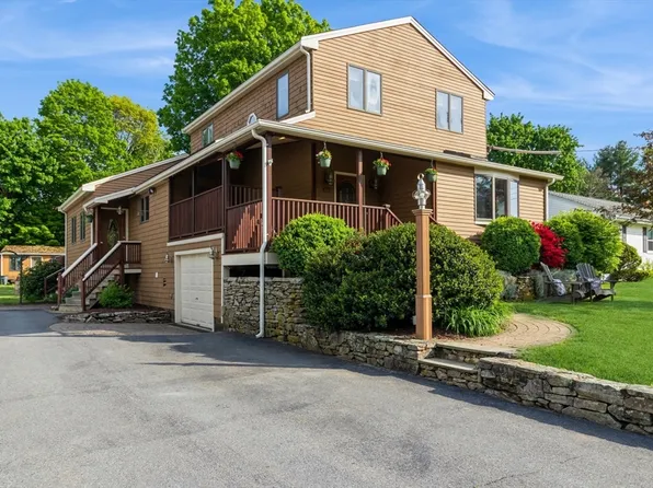 472 E Water St, Rockland, MA 02370
