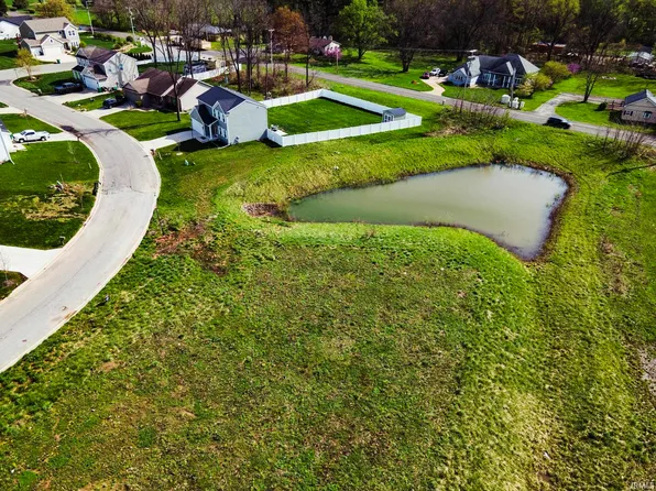 53592 Larne Dr, South Bend, IN 46628