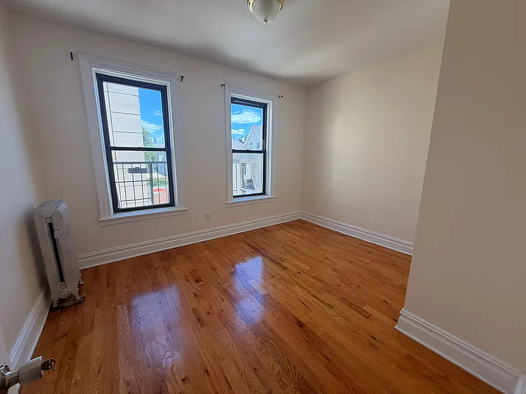 4529 Park Ave #11E — Photo 3