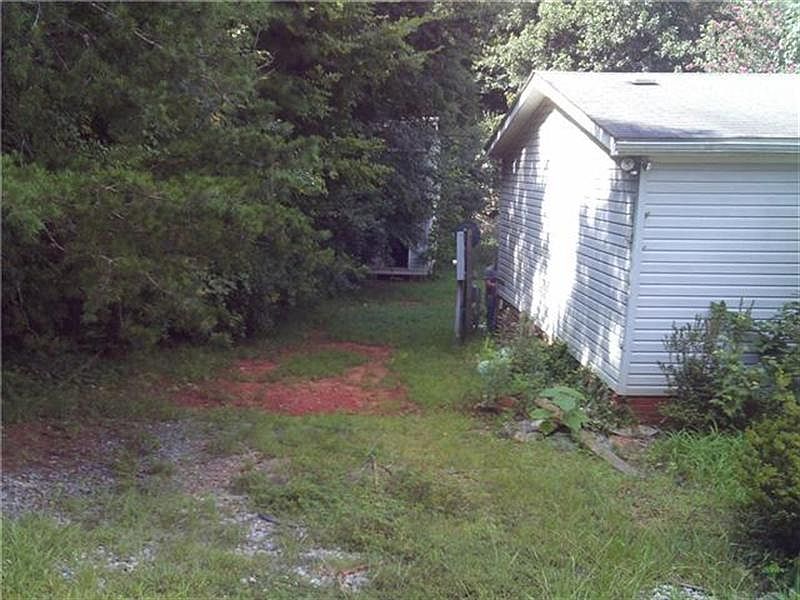 2nd image of 2308 Cyrus Dr