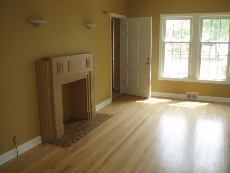 1st image of 4029 N Bartlett Ave