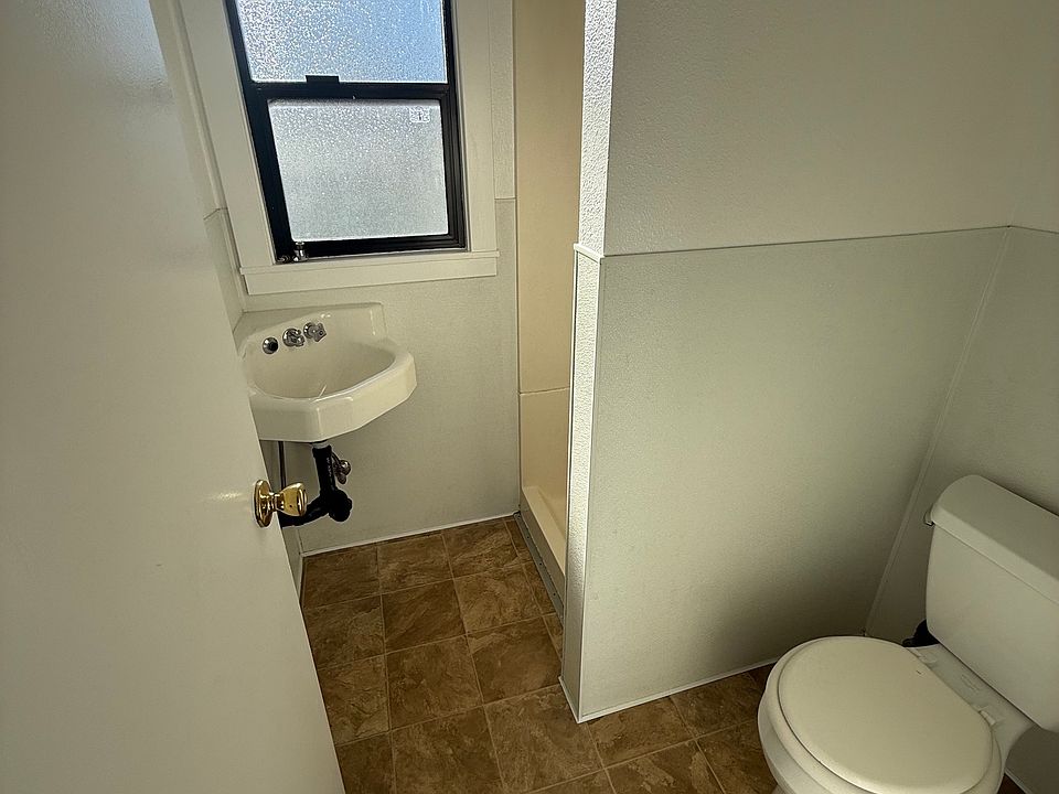 2nd image of 755 S State St #11