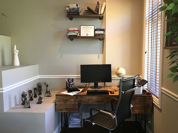 4th image of 6018 N Rockwell St APT 3