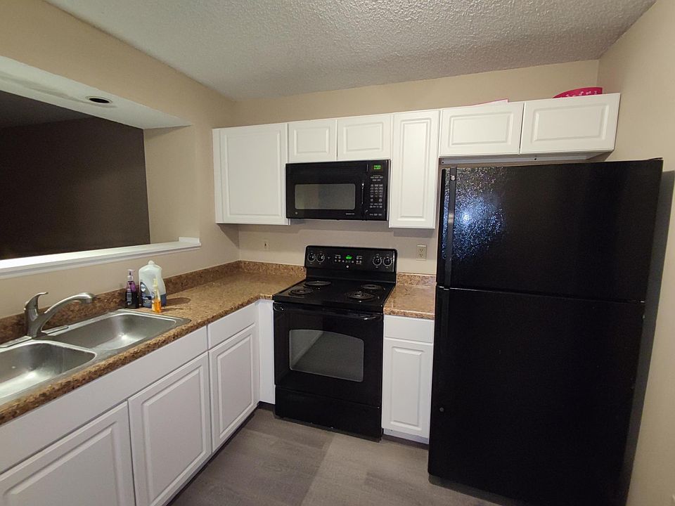 1st image of 7706 Barkwood Dr